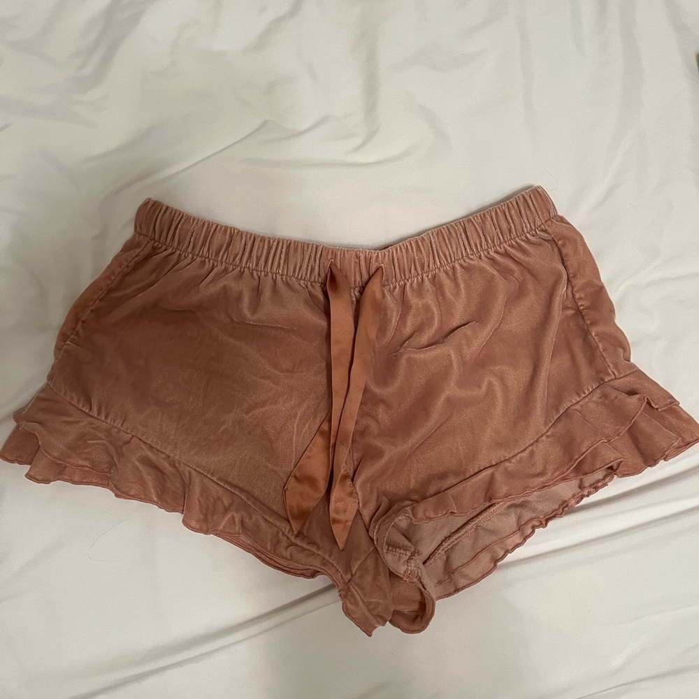 Velvet ruffle shorts